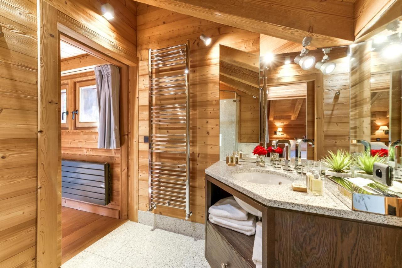 Noemie Chalet *